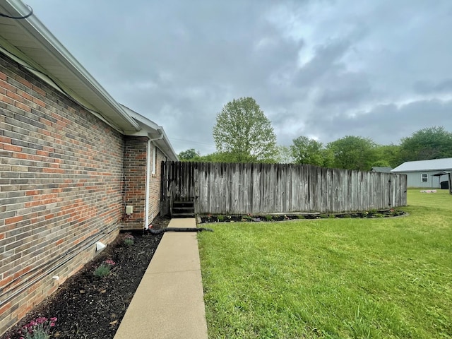 1669 Cornersville Hwy, Lewisburg, TN 37091 - view of yard featuring fence