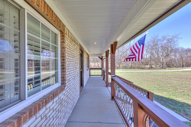 view of patio / terrace with covered porch