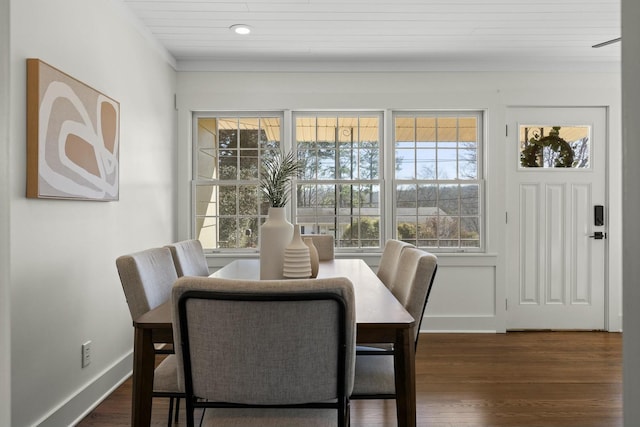 dining area with dark wood-style floors, recessed lighting, and baseboards