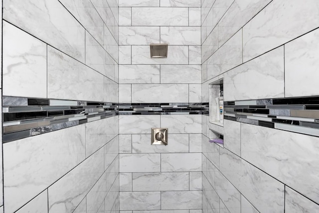 18543 Tillman Mill Rd, Athens, AL 35614 - room details with a tile shower