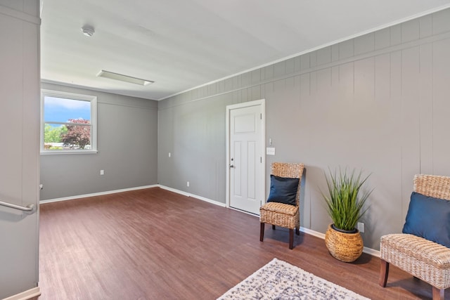 100 Eleazer Dr, Dickson, TN 37055 - living area featuring baseboards and wood finished floors
