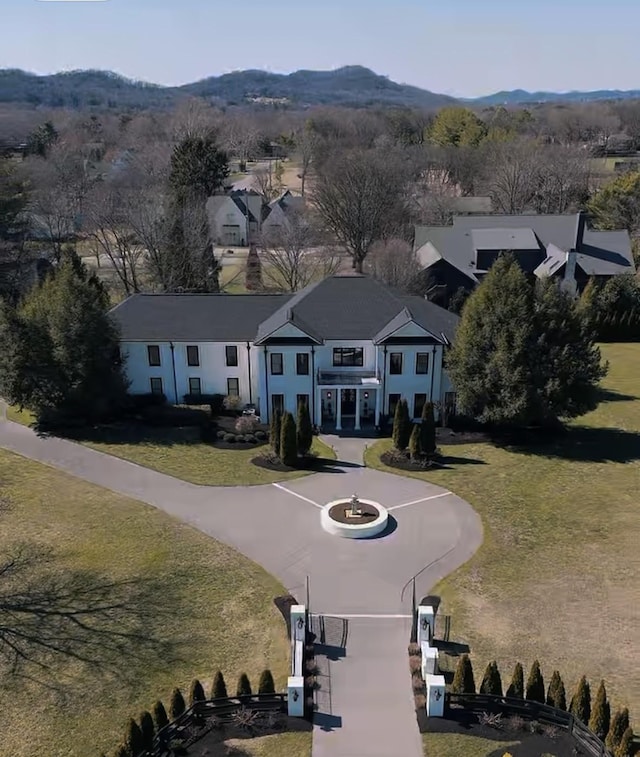 bird's eye view with a mountain view