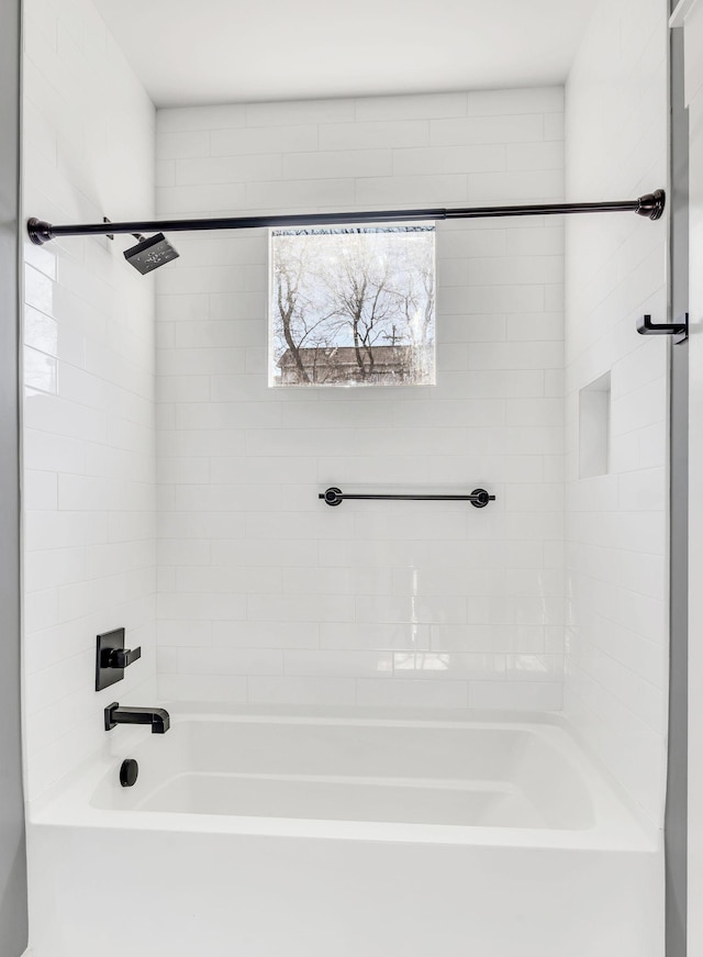 bathroom featuring shower / bathing tub combination