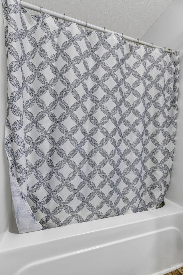 820 Lower Park Pl, Antioch, TN 37013 - interior details with shower / bath combo