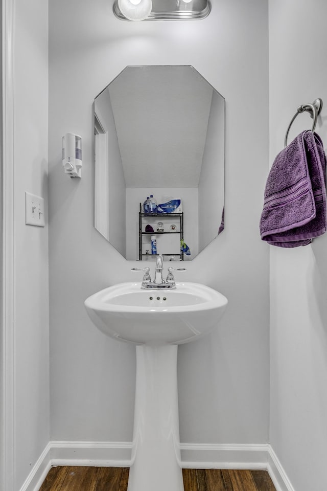 820 Lower Park Pl, Antioch, TN 37013 - bathroom featuring baseboards and wood finished floors