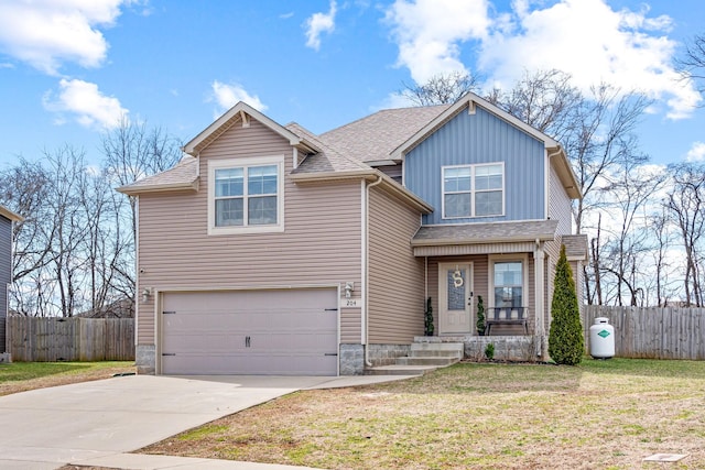 view of front of house featuring a shingled roof, fence, a garage, driveway, and a front lawn