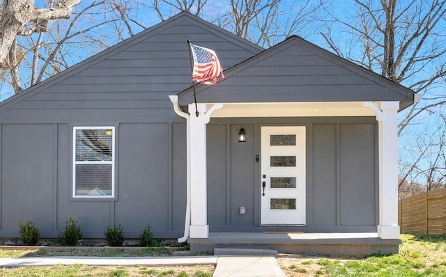 view of front of property