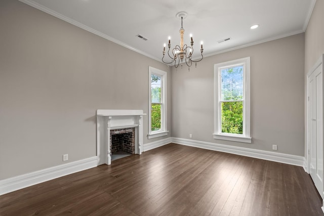 unfurnished living room featuring baseboards, dark wood-type flooring, visible vents, and crown molding