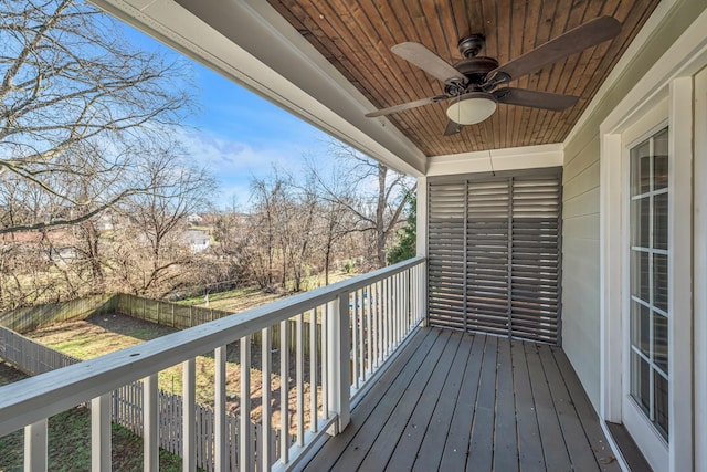 balcony with a ceiling fan