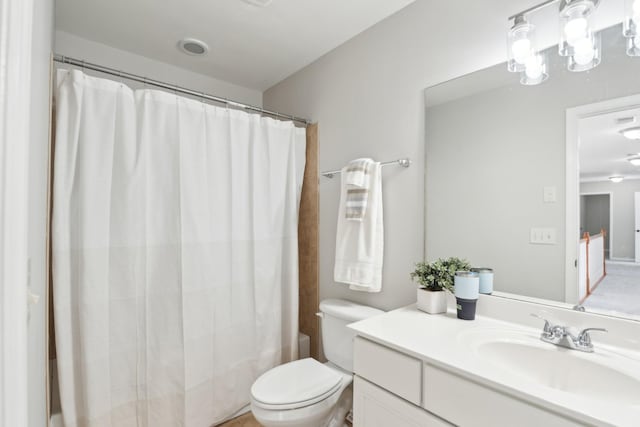 806 Warrington Ct, Gallatin, TN 37066 - full bathroom with toilet and vanity