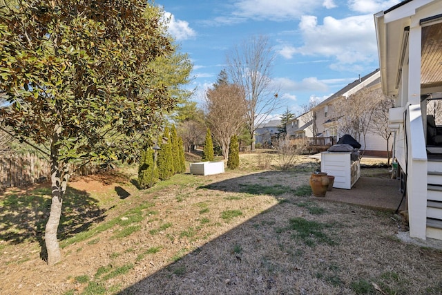 view of yard featuring fence