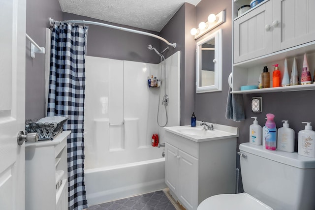 full bathroom featuring a textured ceiling, shower / bath combo, vanity, and toilet