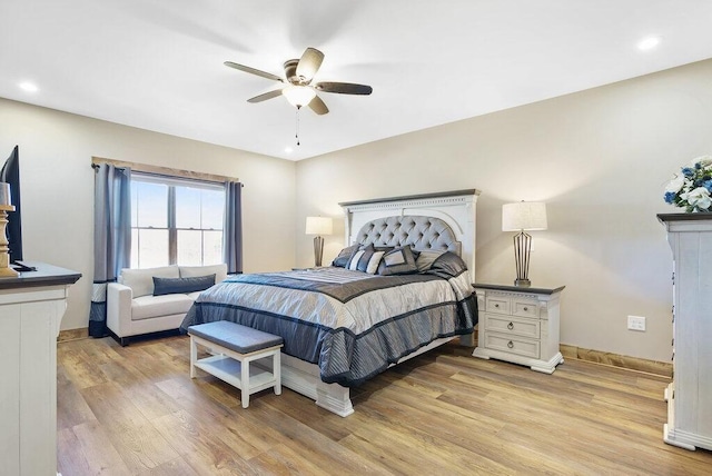 bedroom featuring light wood-style floors, baseboards, a ceiling fan, and recessed lighting