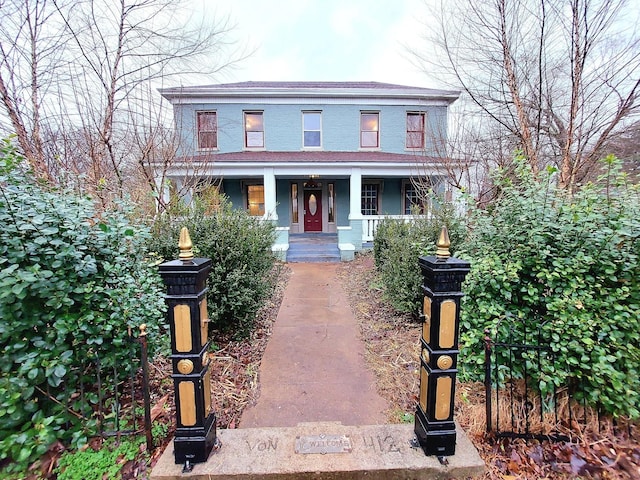 view of front facade featuring a porch