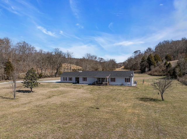 view of front of property with a front yard