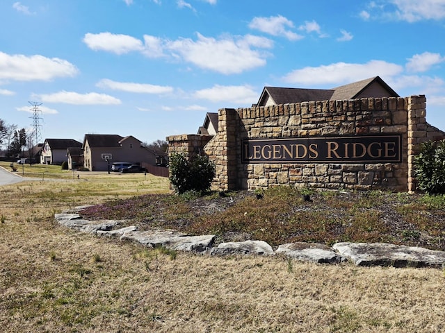 view of community / neighborhood sign