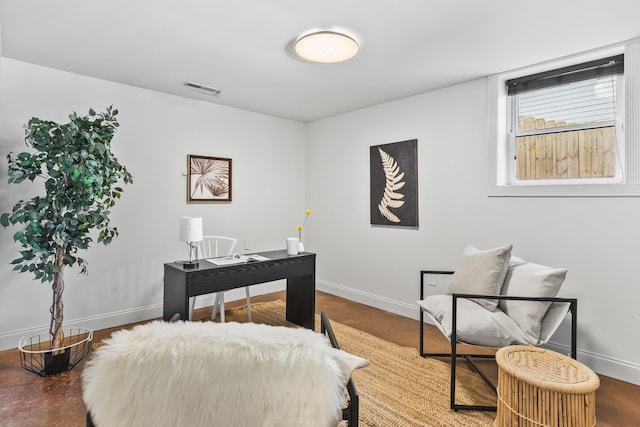 office with visible vents and baseboards