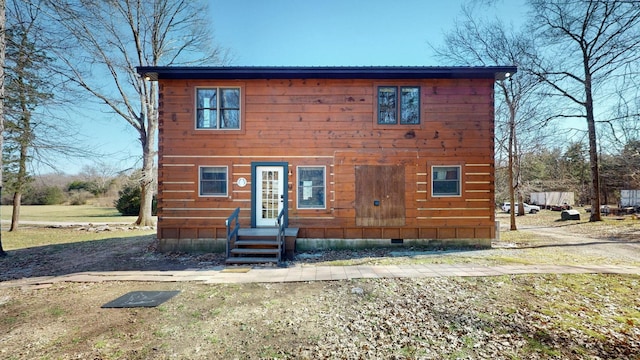 view of front of property with crawl space