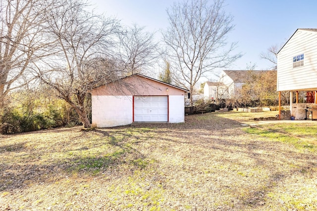 view of detached garage