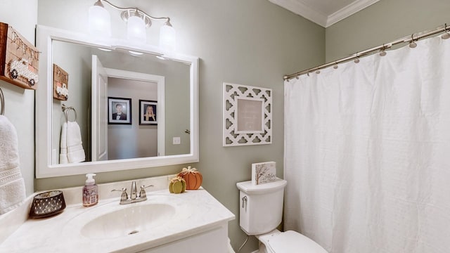 full bath featuring toilet, curtained shower, crown molding, and vanity