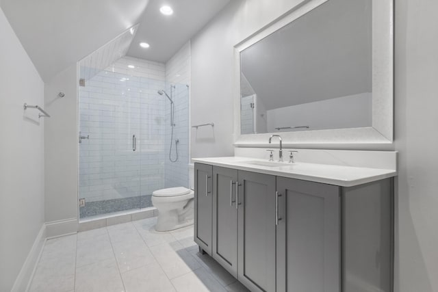 full bathroom featuring toilet, recessed lighting, a shower stall, baseboards, and vanity