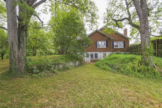 view of yard featuring fence