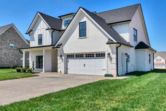 919 Licinius Ln, Murfreesboro, TN 37128 - view of front of house featuring a front lawn, a shingled roof, a garage, and concrete driveway