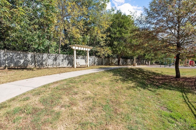 view of yard featuring fence