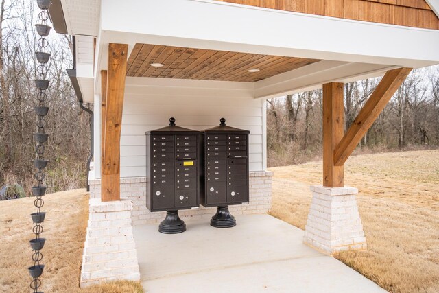 1305 Thomas Ave Unit 6, Chattanooga, TN 37409 - surrounding community featuring mail area