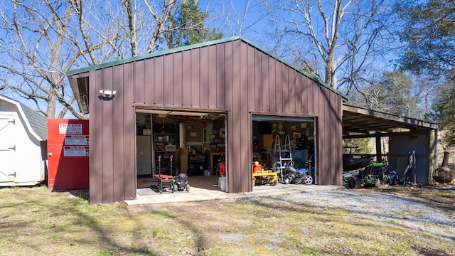 garage featuring a garage