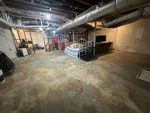 view of unfinished basement