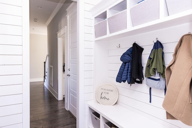 mudroom featuring dark wood-style flooring and visible vents