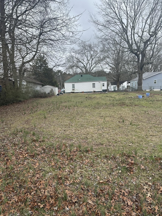 26 Central Ave, Tullahoma, TN 37388 - view of yard