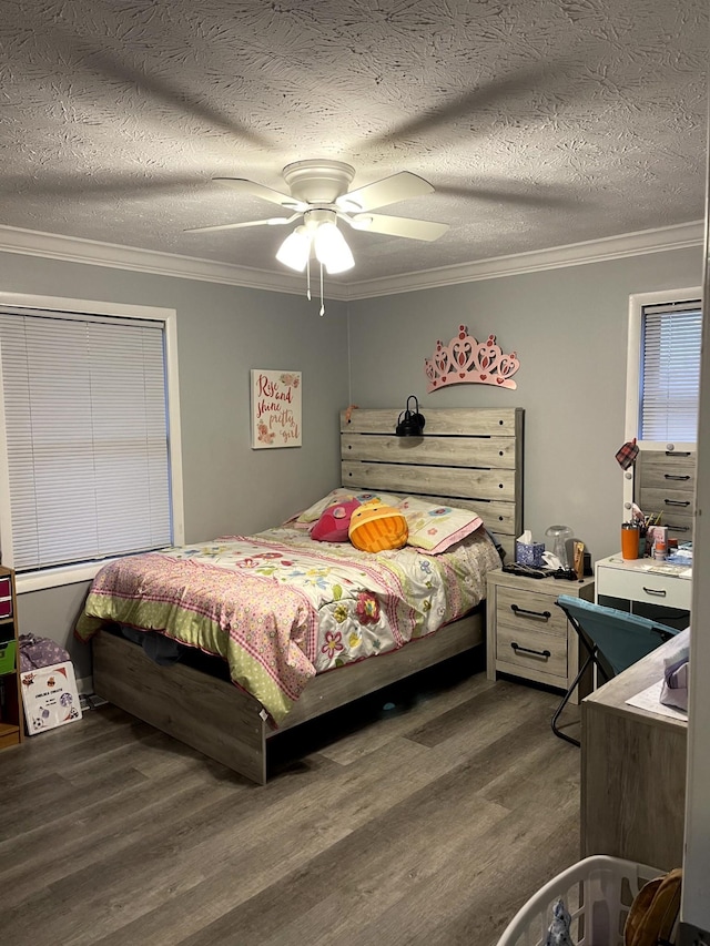 579 Old Celina Rd, Allons, TN 38541 - bedroom featuring crown molding, a textured ceiling, and wood finished floors