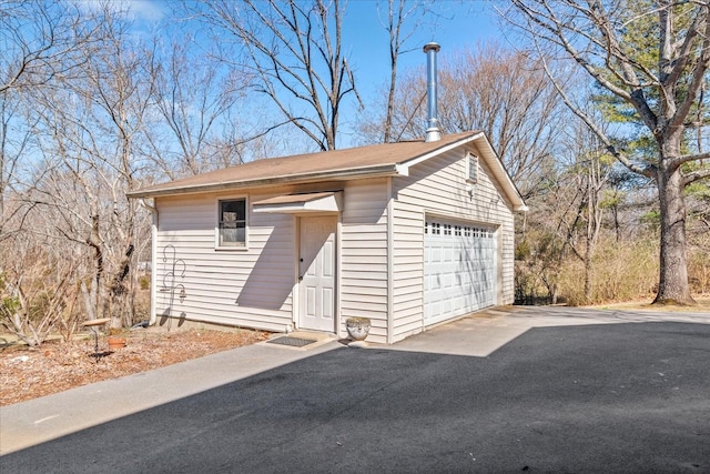 view of detached garage