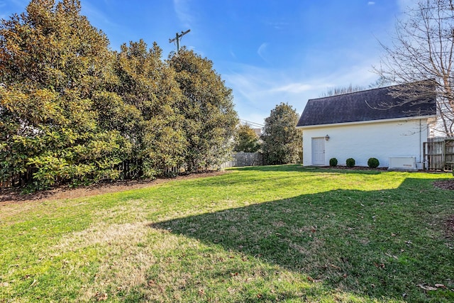 view of yard featuring fence