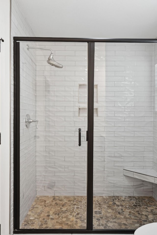 962 Belmont Rd, Clarksville, TN 37040 - bathroom with a stall shower and toilet