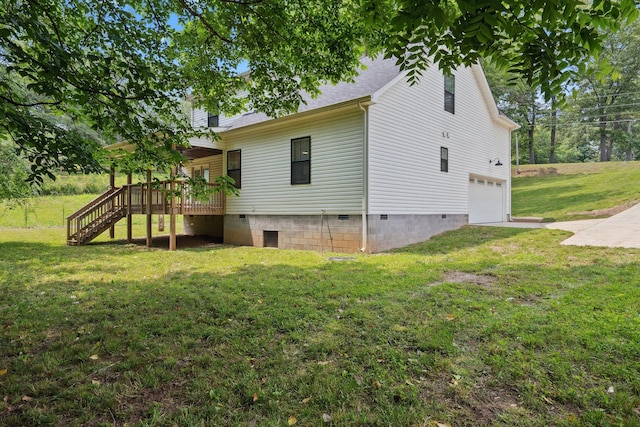 962 Belmont Rd, Clarksville, TN 37040 - view of side of property with crawl space, stairs, a garage, and a lawn