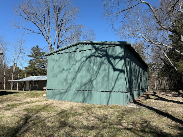 view of outdoor structure