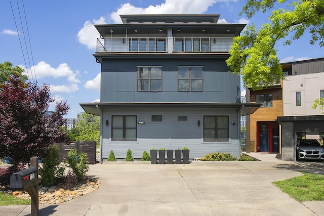 122 9th Cir S, Nashville, TN 37203 - exterior space featuring a balcony
