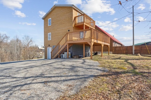 315B Bill Hunter Rd, Celina, TN 38551 - back of property featuring stairs and fence
