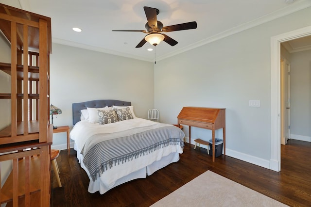 bedroom featuring wood finished floors, recessed lighting, crown molding, baseboards, and ceiling fan