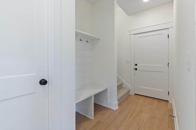 856 Tucker Rd, Dickson, TN 37055 - mudroom featuring light wood-style floors and baseboards