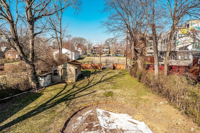 view of yard featuring a residential view