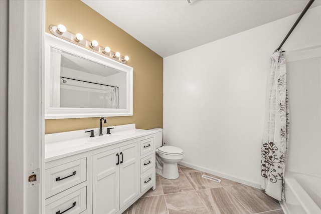 11216 Clay County Hwy, Moss, TN 38575 - full bath with baseboards, toilet, vanity, and shower / bath combination with curtain