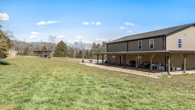 view of yard featuring a patio area