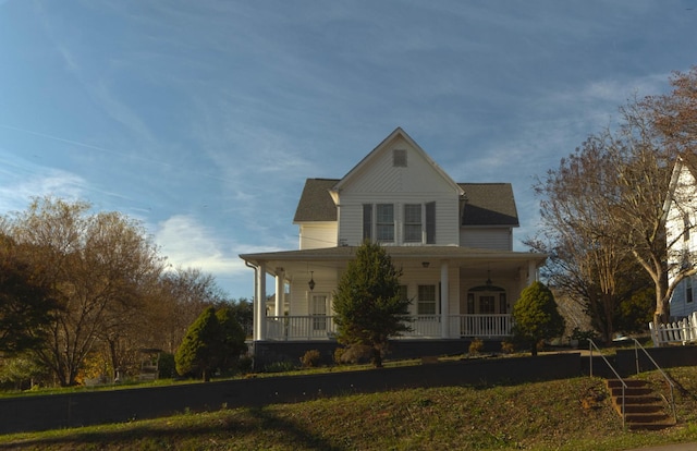 view of front facade featuring covered porch