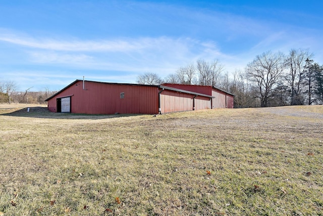 exterior space with a yard