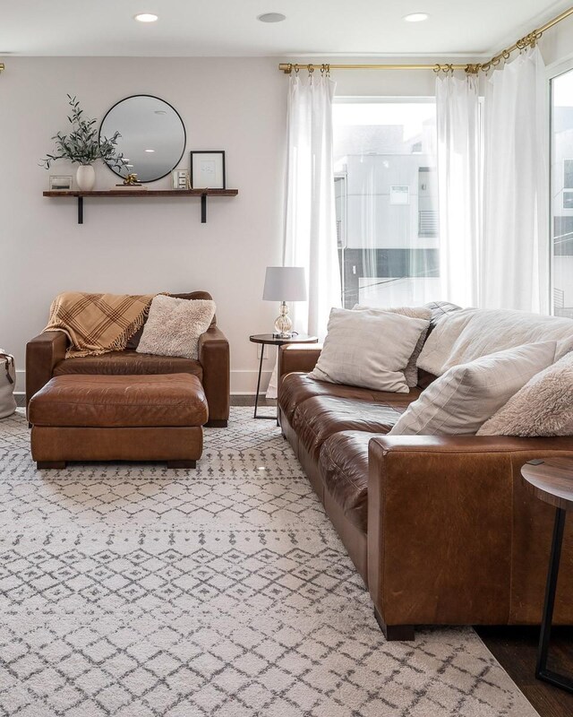 506B 36th Ave N, Nashville, TN 37209 - living room with baseboards and recessed lighting