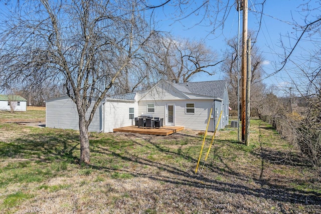 753 Theta Pike, Columbia, TN 38401 - back of property featuring a wooden deck, a yard, and a shingled roof